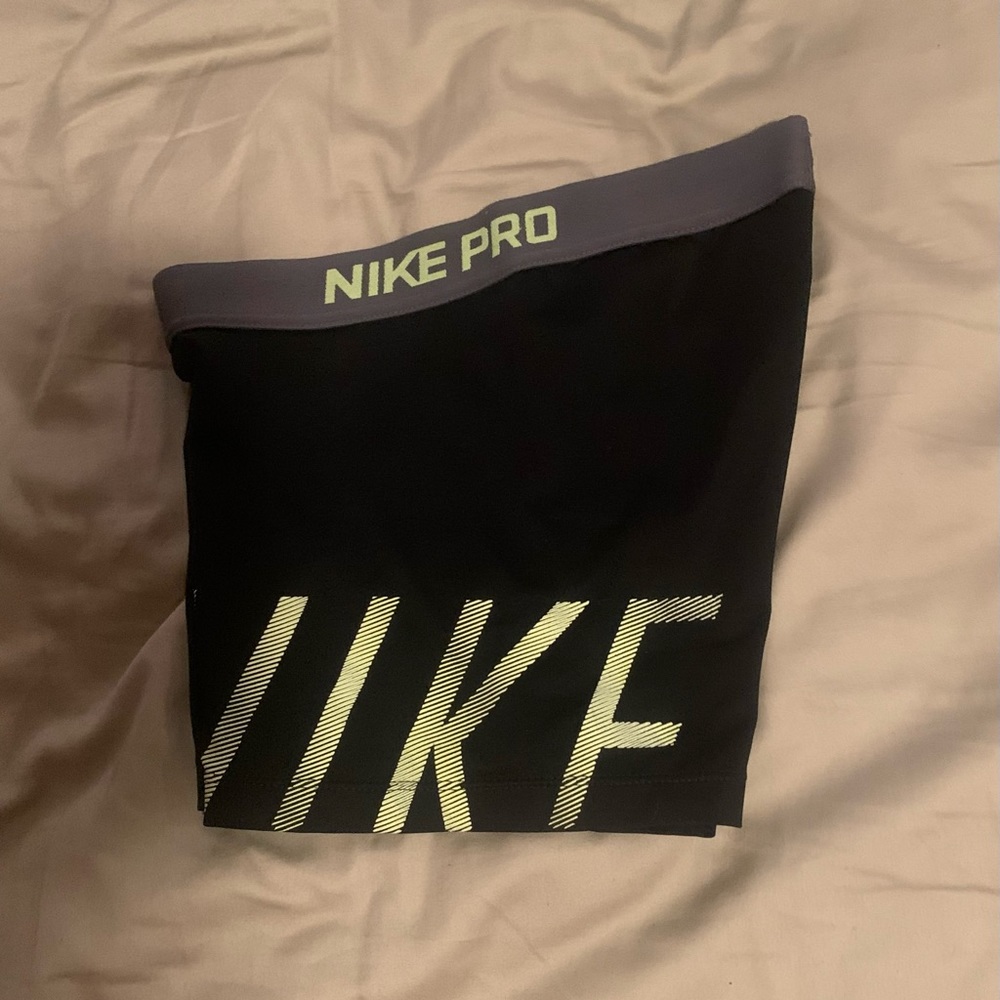 Nike Pro Spandex Shorts Women’s Small